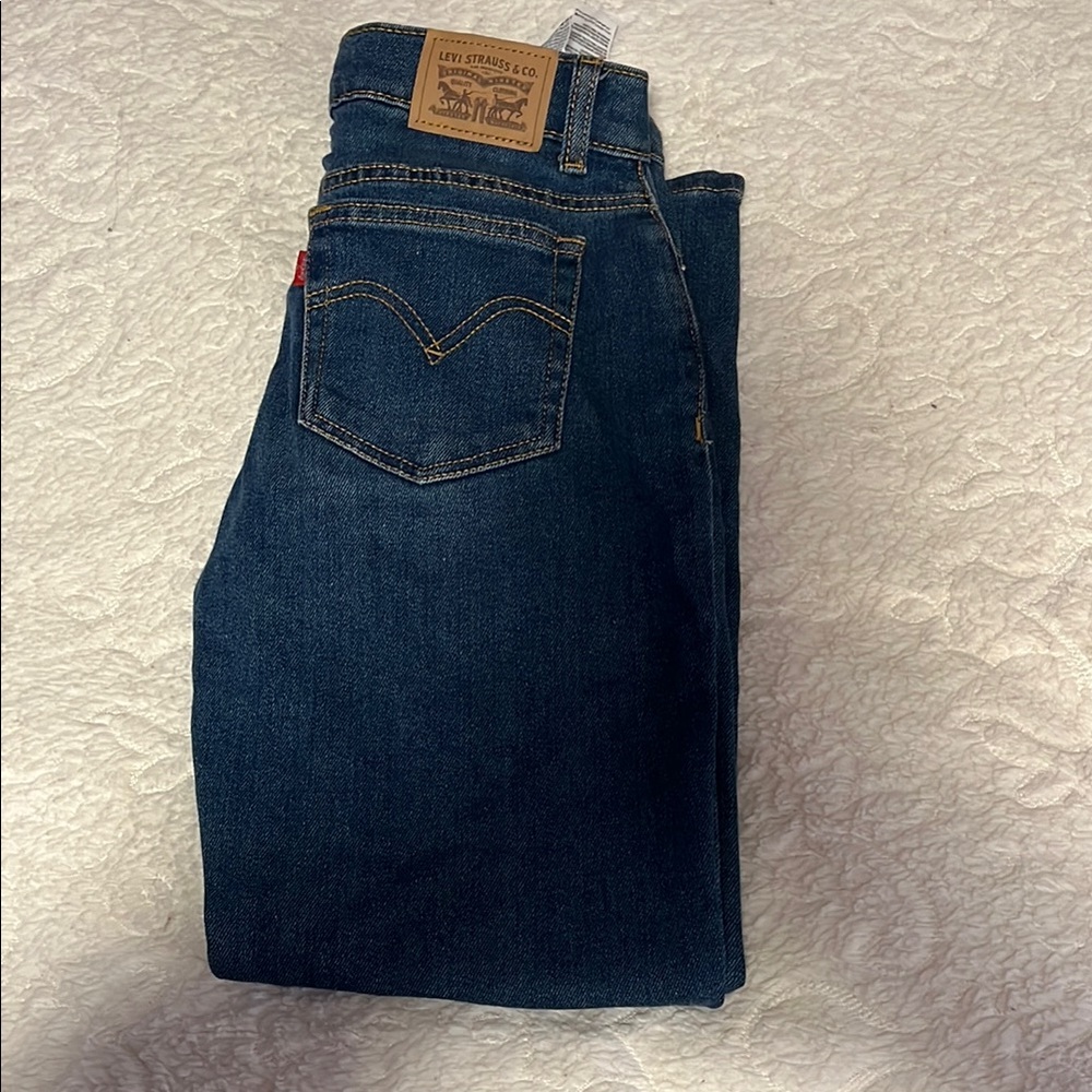 Levi's Mini mom jeans. Fits like 00. Label says 12regular.